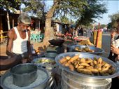 In Hampi Bazaar, Anand, a local vendor, can be found most days of the week selling street snacks, such as chili pepper pakoras to hungry tourists.
: by jsan, Views[411]