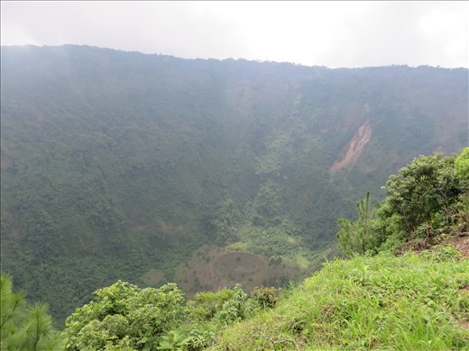 San Salvador volcano - crater view from up top