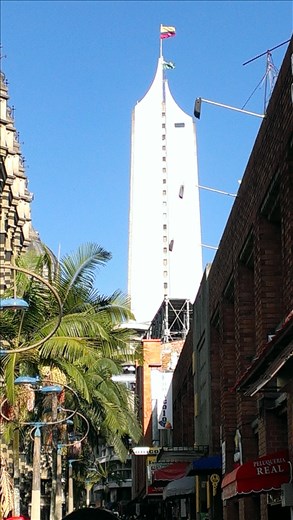 Needle building - Medellin