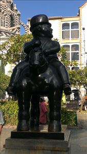 Bronze sculpture - Fernando Botero - Medellin: by jugap, Views[304]