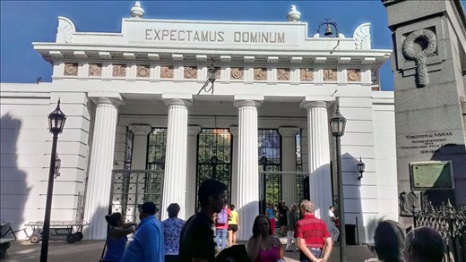 Recoleta Cemetery - entrance