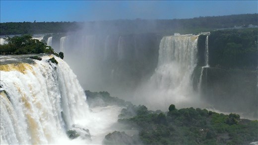 Devil's Throat area of Iguazu Falls