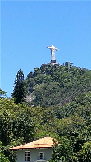 Rio - view of Cristo Redentor from queue line