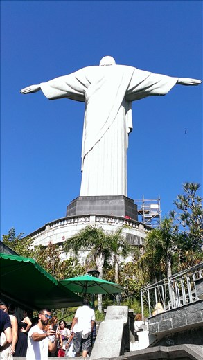 Back view of Cristo