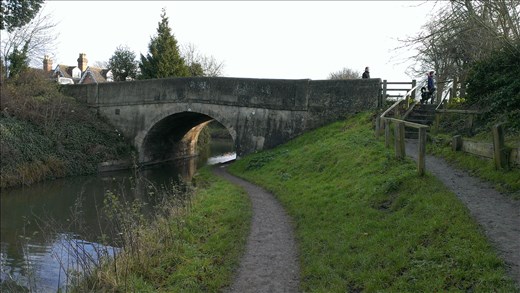 DEvizes - beside the canal in town