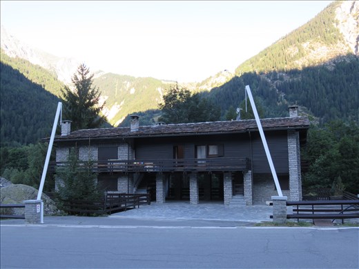 Courmayeur - our appt - top right- 