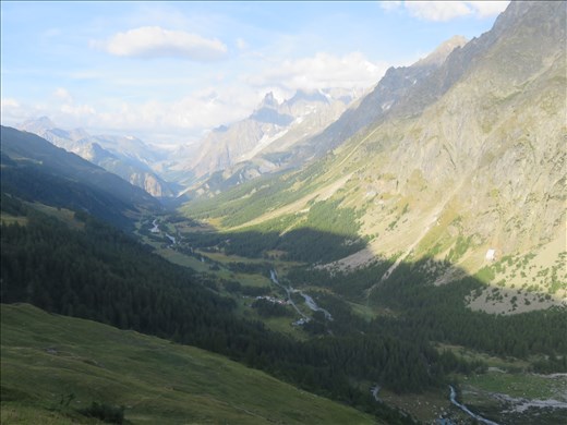 Viewe back into same valley