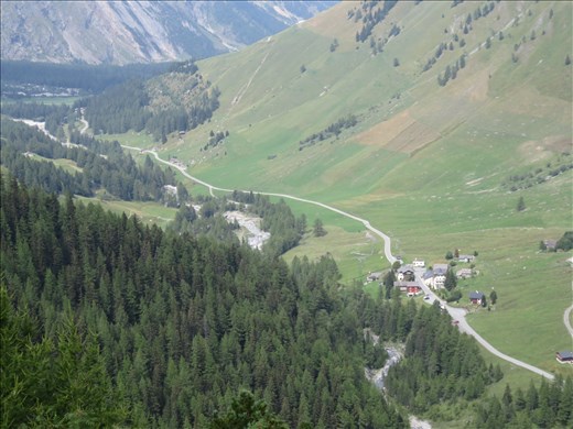 Looking down into the swiss valley where we are heading