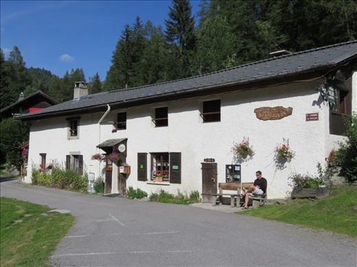 Accommodation at Tre-Le-Champ