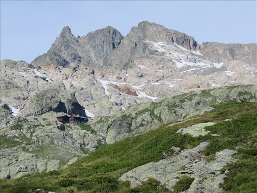 Our objective - bed for night at Lac Blanc refuge
