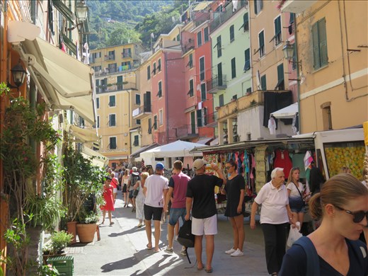 Vernazza - streetscape