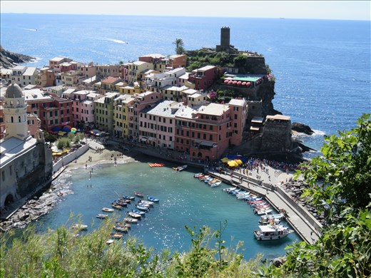 Vernazza - looking back on way to Monterosso