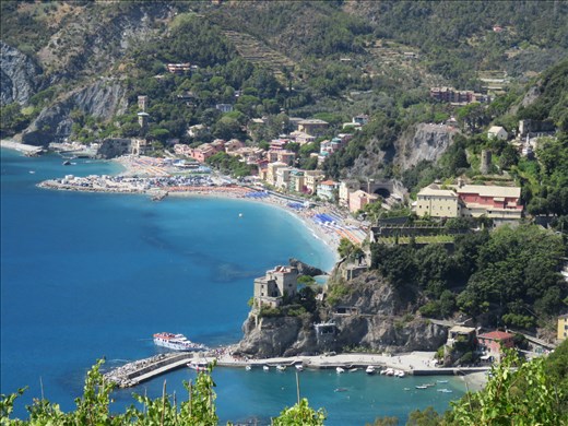 Monterosso - looking down on approach