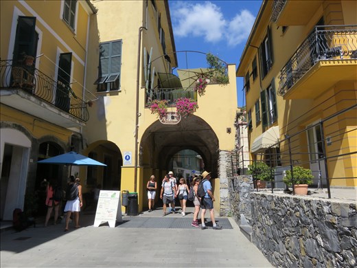 Monterosso - streetscape