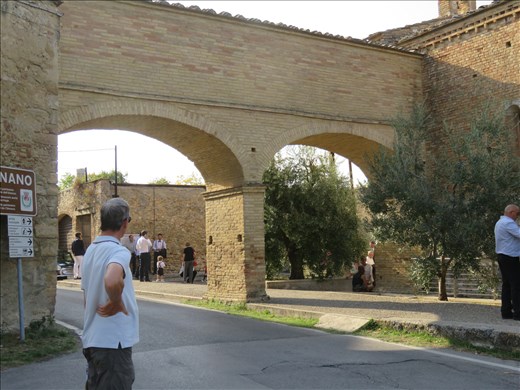 San Gimignano - car entry into town