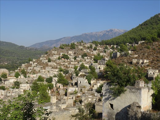 Koyakay - approx 4,000 buildings 