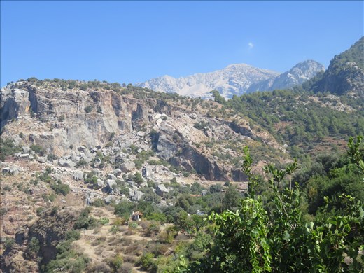 Turkey - Faralaya area - looking behind tea stop 