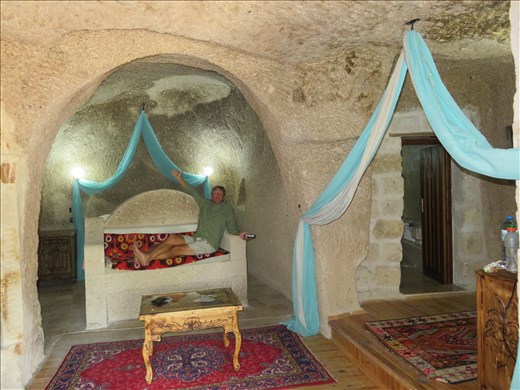 Turkey - Goreme - cave hotel boudoir
