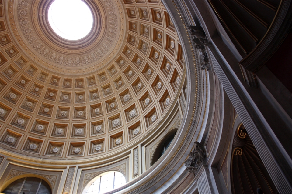 Cathedral ceilings and beautiful light do not make it difficult to photograph such amazing architecture 