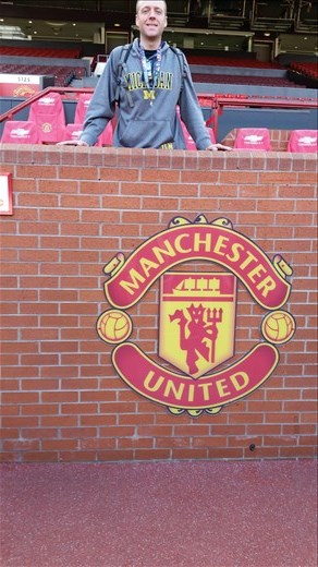 Don't ask for other people to take your picture...this happens