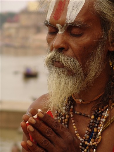 I realise that there is very little distinction between the act of preparation, and the act of prayer, as the sadhu moves seamlessly between the two.  