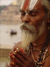 I realise that there is very little distinction between the act of preparation, and the act of prayer, as the sadhu moves seamlessly between the two.  : by jwvaranasi, Views[285]