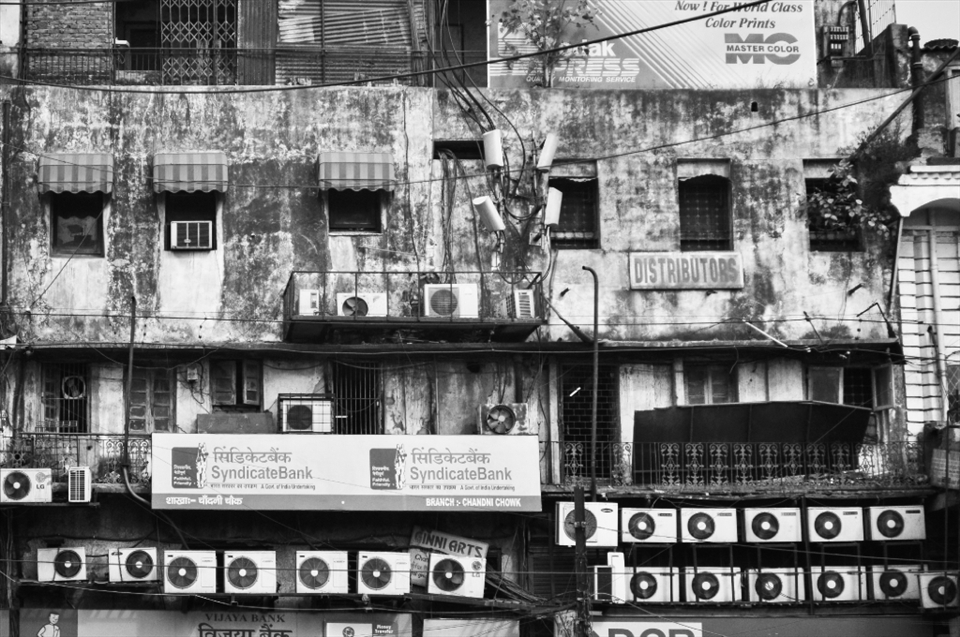 Adaptive! There's space for every retrofit.
@Chandni Chowk, Delhi