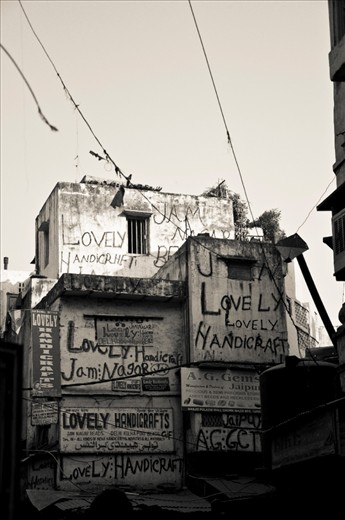HANDcrafts. Hand craft work gone wrong.
@Chandni Chowk, Delhi