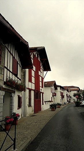 This Espelette, beautiful, calm, and warm city. It has typical house, with red and white colour for the  exterior paint. Espelette also known as one of part of Basque Country