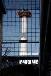 Reflection of Kyoto tower in front of Kyoto station. I visit Kyoto in last November, the blue sky and colorful trees welcome tourists to enjoy this trip.: by kansai, Views[318]