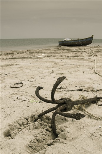 This island is occupied by hutments of fisherfolk who seem to live in isolation
