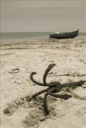 This island is occupied by hutments of fisherfolk who seem to live in isolation: by kapilk, Views[288]