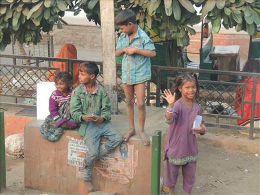gypsy children in Agra