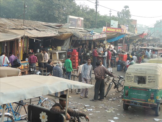 The street scene in Agra