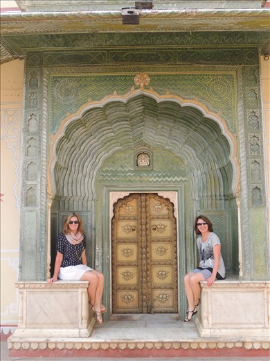 What's behind this door? Oh yes, another palace of course.