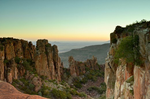 The Valley of Desolation.
Cambedoo is an area in the Karoo (South Africa). Although is a semi-desert area, it has a rich and diverse ecosystem. The piled dolerites columns form a breathtaking picture with the Great Karoo plains in the background. 