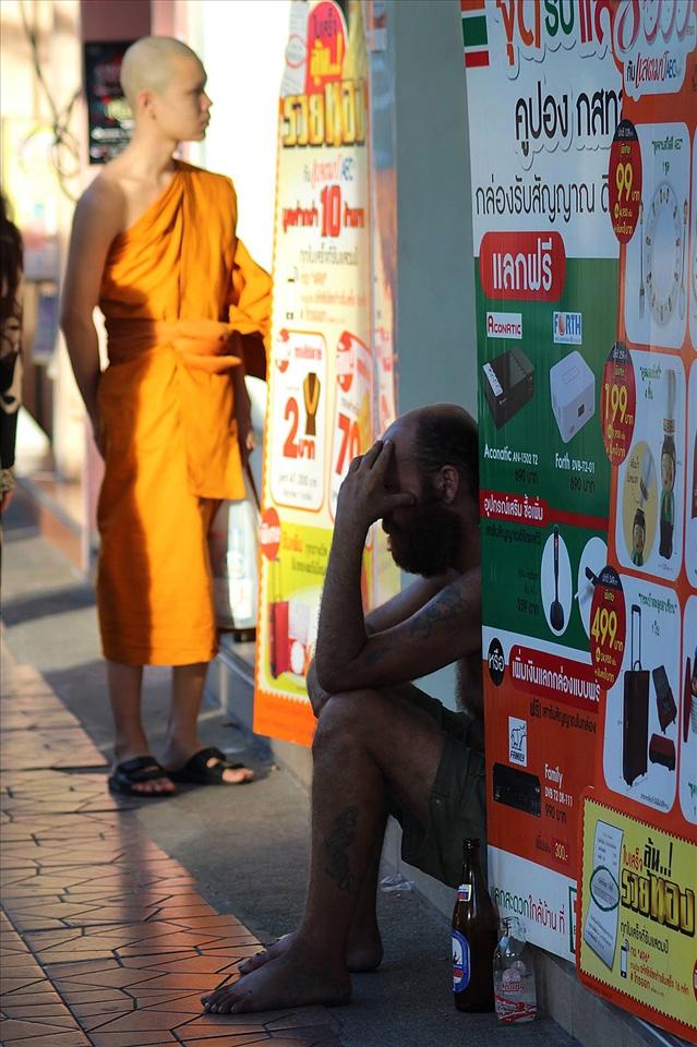 A foreigner is enlightened to the true meaning of humility, in Bangkok.