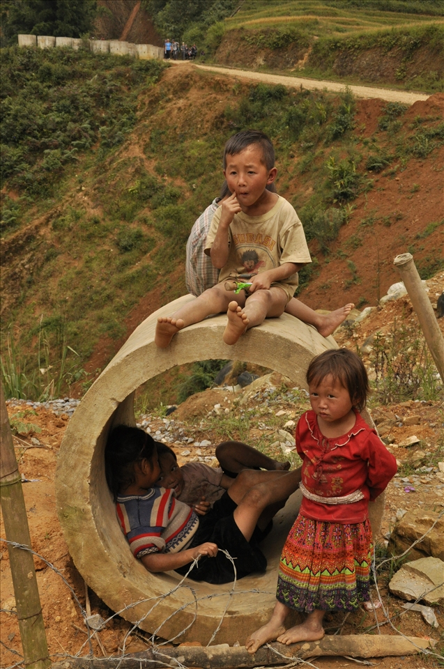 We were on our tiring trekking in the mountains around Sapa, so dirty and sweaty with crowd of others tourists with us when we met them. The group of half-naked children didn’t care about their nudity. At the beginning they willingly were posing for photos, but after that they just said :” one photo- one dollar” and simply turned back.