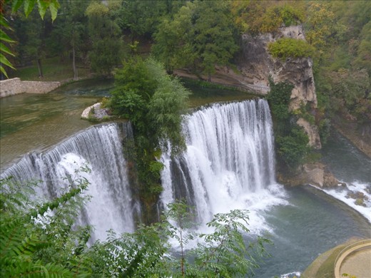 Jajce waterfall... in the centre of town