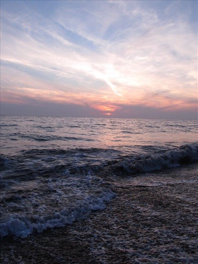 A sublime sunset while drinking cocktails