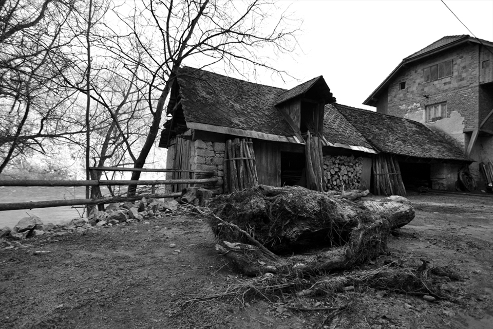The old homestead by the river is lively during the summer, when a lot of tourist and locals come to bathe at the nearest beach. The mill, the sawmill and the old house seem abandoned during the cold season, but infact they are very much alive. A lot of repairing and maintaining has to be done before spring begins. 