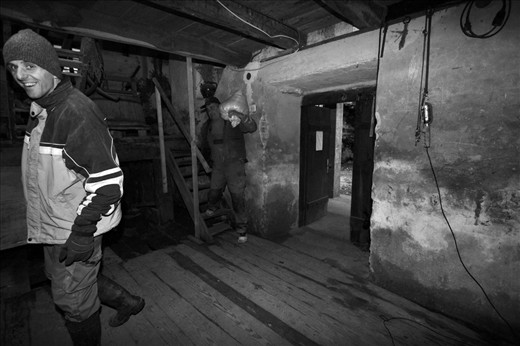 The owner carrying a sack of corn ready to be grined into corn flour with his son on the left. The family is very passionated about their mill and are trying to revive it after it was abandoned for a long time. Unfortunatelly a lot of work has to be done, which could last a couple of years and will cost a lot of money. Still the family is optimistic and tries to do most of the work on their own, little by little. 