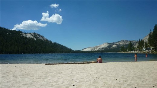 Beach at Yosemite NP, such a wonderfull place to kick back and chill after all the walking and hiking.