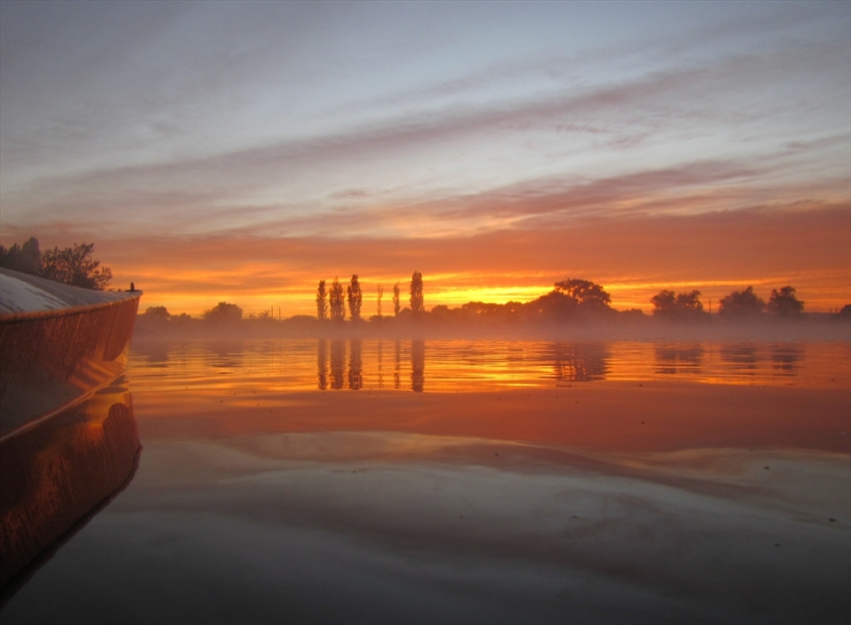 I often find myself just floating away in awe watching the amazing sunrises on Lake Burley Griffin. No better way to see the new day in!