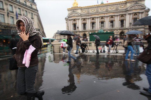 Capturing faces, expressions and feelings. There's only one moment. Stressed, running people. Everything is going to be okay. 