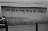 (5) Graffiti on a Cádiz side street advocates fighting for what’s yours – a slogan of support for Andalucían independence movements. The region has long viewed itself as a separate entity from the rest of Spain, and recent economic distress has deepened this divide.: by kelvinhb, Views[273]