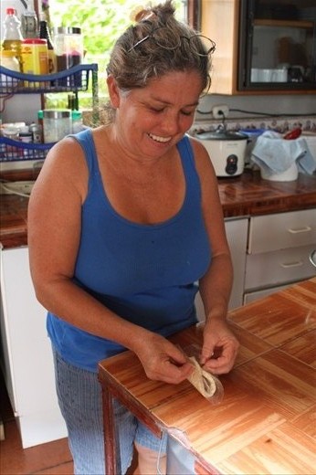 Xiani making enyucados 