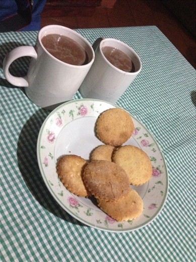 Chocolate caliente y cookies