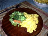 Mac and cheese y mixed vegetables : by kendal00, Views[221]