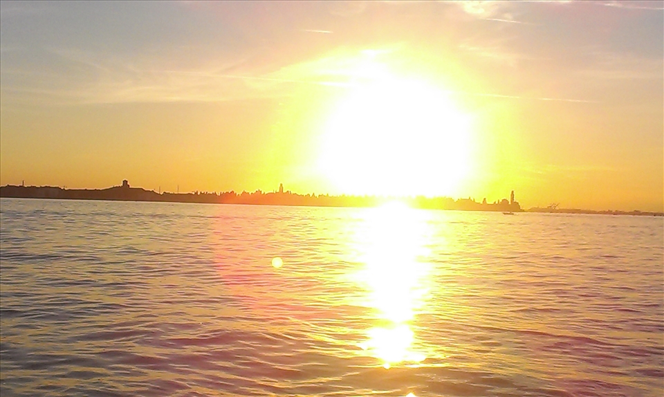 In the distance,Venezia could be seen with its church towers and other monuments